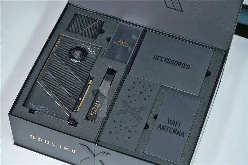 超神十年终极进化！微星MEG X870E GODLIKE X EDITION主板评测：AMD最强音 没有之一