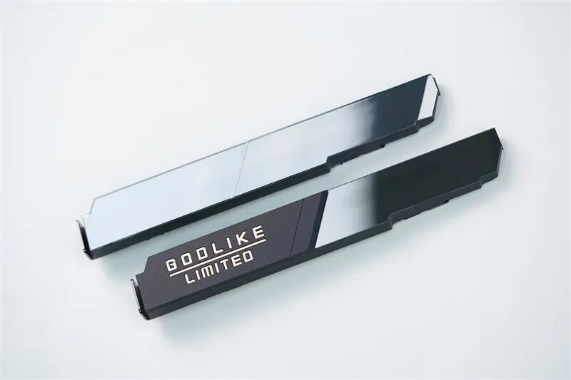 超神十年终极进化！微星MEG X870E GODLIKE X EDITION主板评测：AMD最强音 没有之一