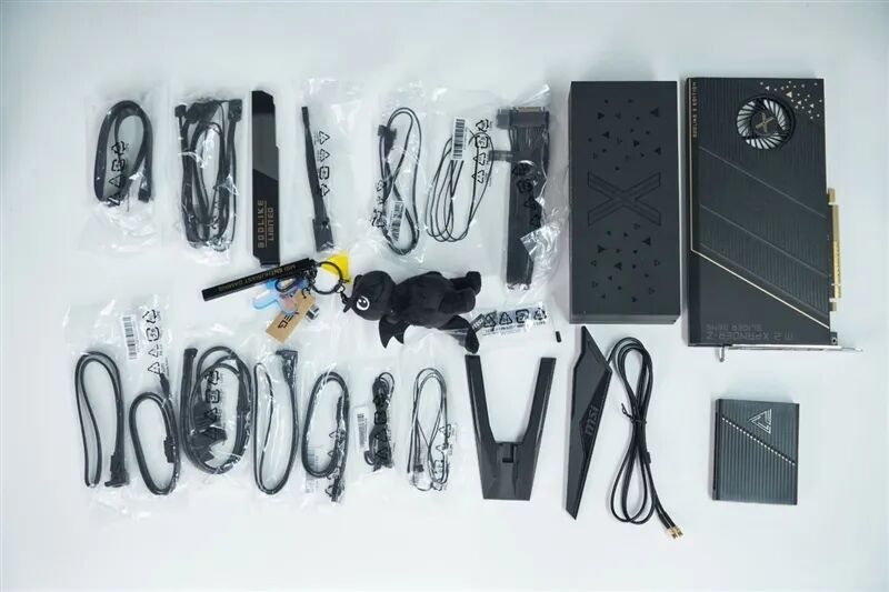 超神十年终极进化！微星MEG X870E GODLIKE X EDITION主板评测：AMD最强音 没有之一