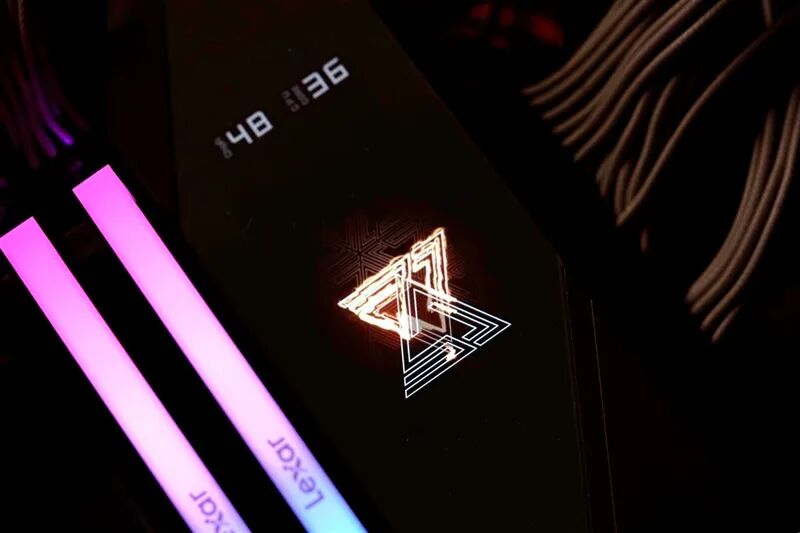 超神十年终极进化！微星MEG X870E GODLIKE X EDITION主板评测：AMD最强音 没有之一