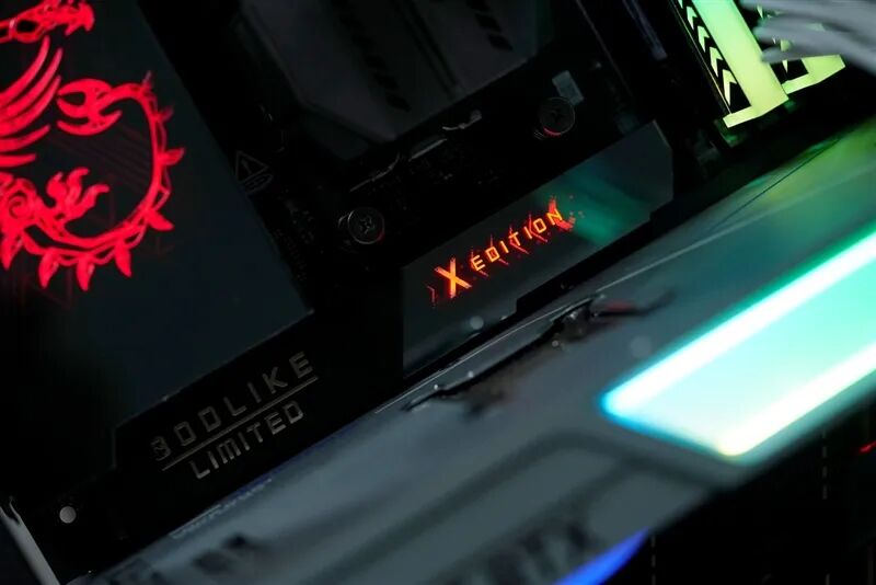 超神十年终极进化！微星MEG X870E GODLIKE X EDITION主板评测：AMD最强音 没有之一