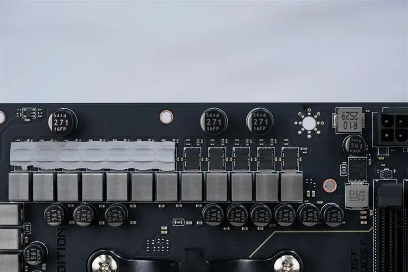 超神十年终极进化！微星MEG X870E GODLIKE X EDITION主板评测：AMD最强音 没有之一