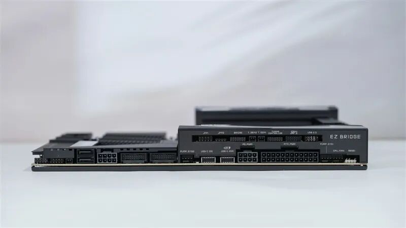 超神十年终极进化！微星MEG X870E GODLIKE X EDITION主板评测：AMD最强音 没有之一