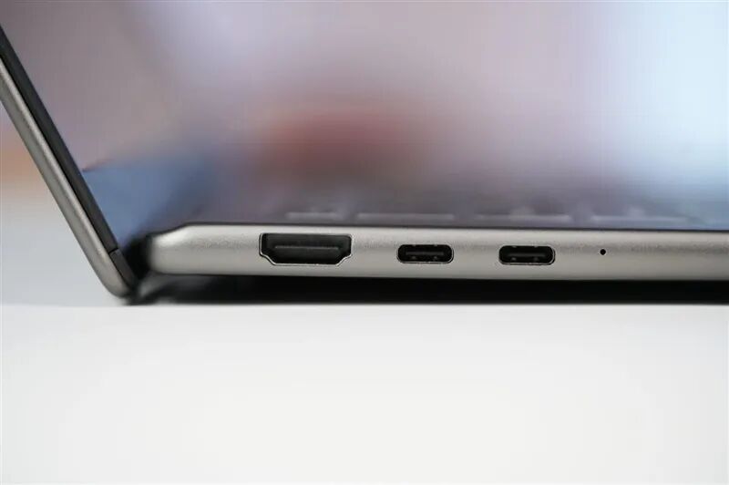 续航超22小时！微星尊爵14 AI+笔记本评测：新平台能效惊人 釉月屏Pro素质极佳