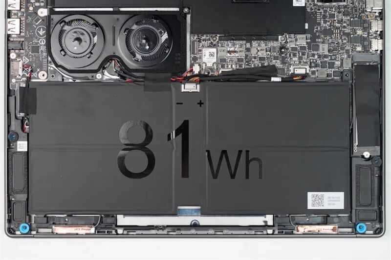 续航超22小时！微星尊爵14 AI+笔记本评测：新平台能效惊人 釉月屏Pro素质极佳