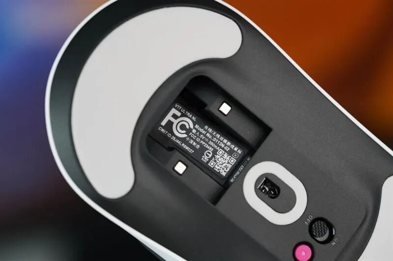 双8K没同源5G抗干扰！雷柏VT7 Ultra星闪版鼠标评测：大手玩家的电竞新选择