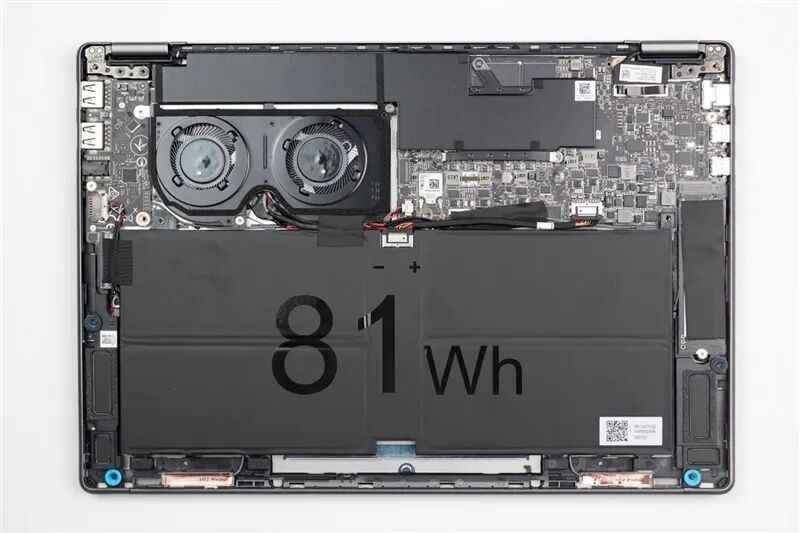 续航超22小时！微星尊爵14 AI+笔记本评测：新平台能效惊人 釉月屏Pro素质极佳