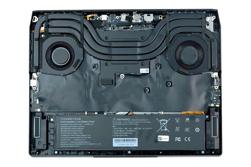 96GB显存运行230B大模型!七彩虹灵创K16笔记本评测:160W性能释放 AMD锐龙AI Max+ 395加持全能移动AI工作站