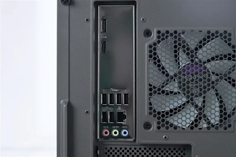 最强160W酷睿Ultra处理器！华硕天选7X主机评测：功耗堪比笔记本 整机待机仅13W