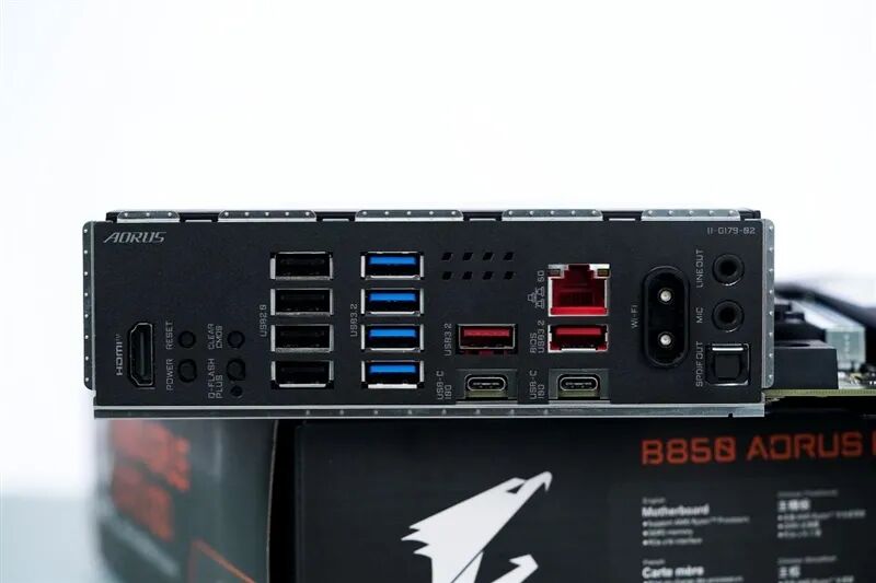 锐龙9 9950X3D也没问题!技嘉B850 AORUS ELITE X3D主板评测:一键解锁X3D全部性能CPU能效更高游戏更流畅