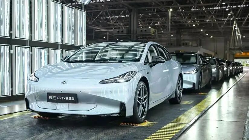 中国第一台芯片设计100%国产化智能新能源汽车&mdash;&mdash;昊铂GT攀登版