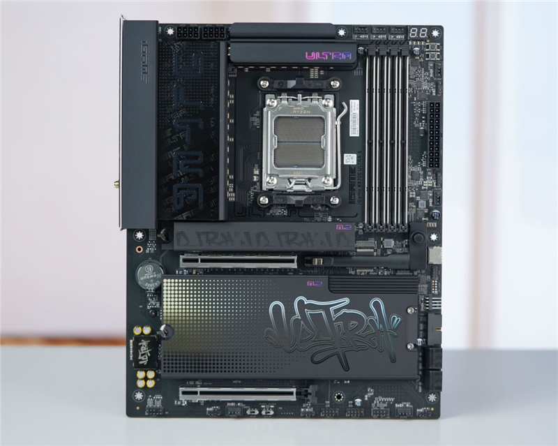 2000元以内没有敌手！iGame X870E ULTRA-S V14评测