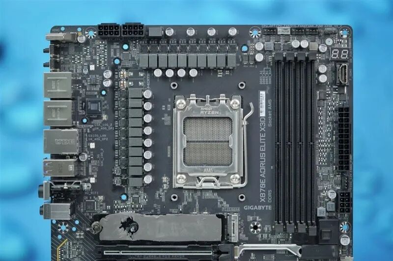EXPO ULL到底有多强！技嘉X870E AORUS ELITE X3D主板评测：一键提升5%游戏帧率